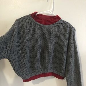 Urban Outfitters Cropped sweater